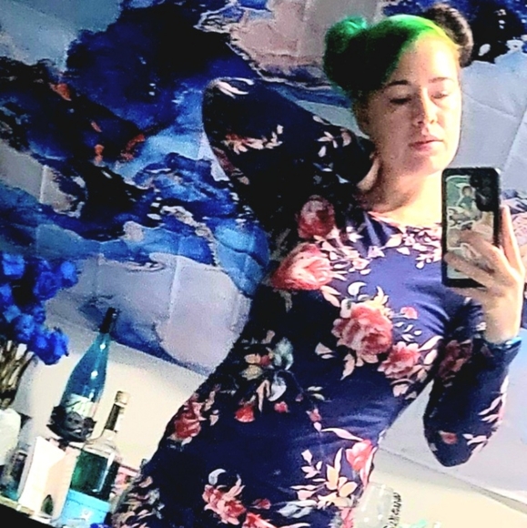 Meet your Posher, Bria - Picture 3 of 5